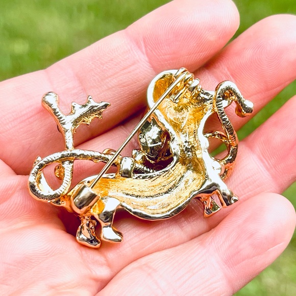 Dog Brooch Rhinestone dog Brooch Gift for Vet - Picture 4 of 6